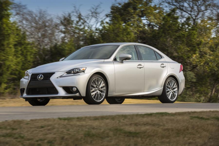  Lexus IS300 AWD F-Sport 2015 года  (фото 7 из 48)